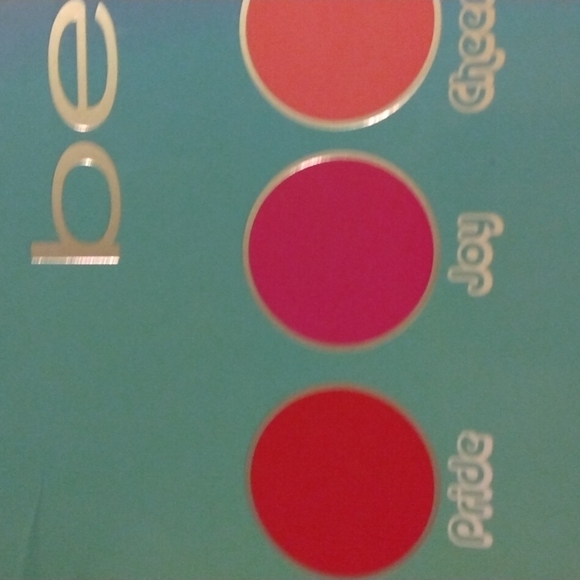 bebe Lipsticks Set. - Picture 9 of 13